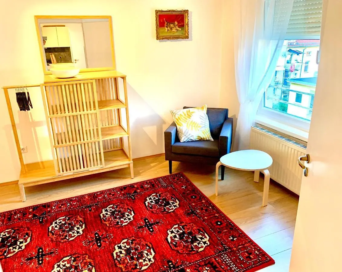 Elegant City Apartment - By Nahuen Suites Graz Austria