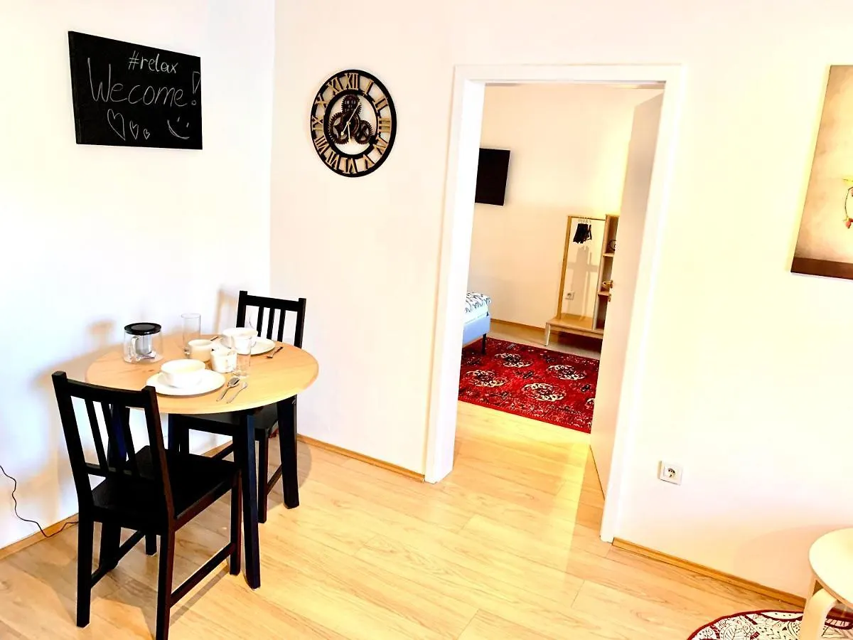 Elegant City Apartment - By Nahuen Suites Graz